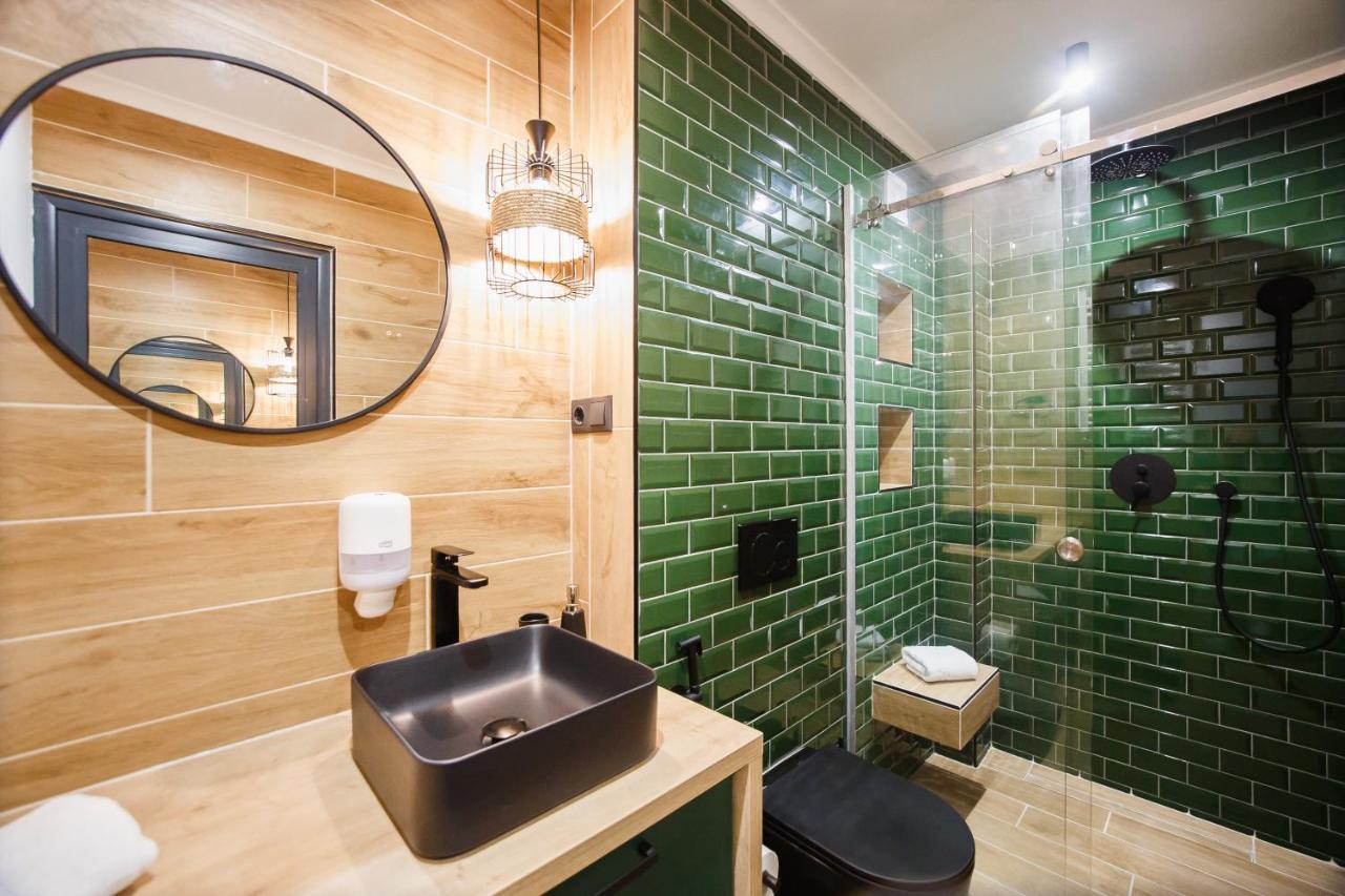 Green Velvet City Retreat Oradea Exterior photo